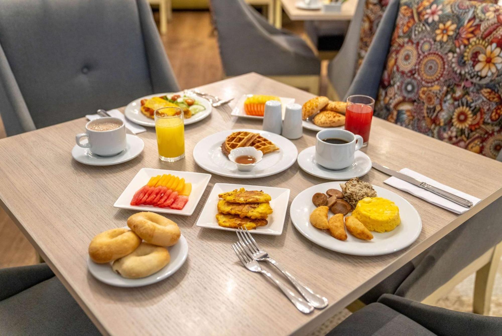 Wyndham Garden Barranquilla Hotel Barranquilla  Ngoại thất bức ảnh